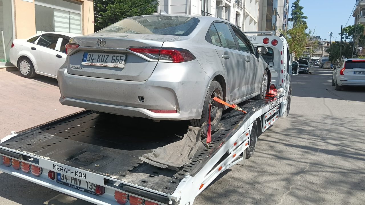 Sedan araç çekici ile taşıma